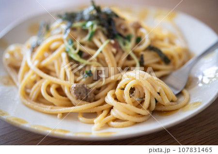 ヒラメの魚卵パスタ ヒラメの魚卵パスタ 107831465