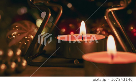 クリスマスのろうそく クリスマスイメージ素材 クリスマスのろうそく クリスマスイメージ素材 107843146