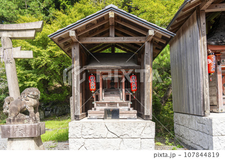出世稲荷神社　禄石大神（ 京都市左京区大原） 107844819