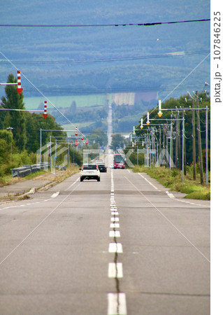 天に続く道（北海道・斜里町） 107846225