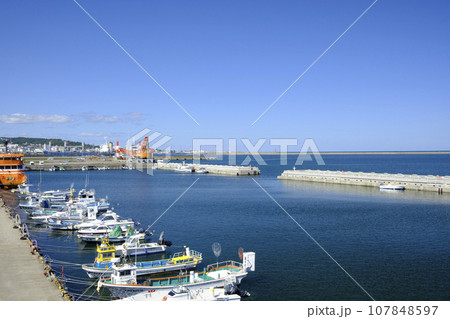 紋別漁港の風景 107848597