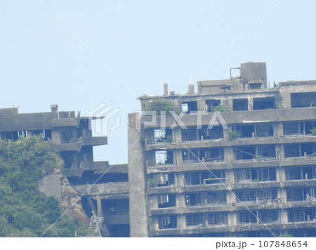 建造物 最古の団地 コンクリート造り 廃墟 軍艦島 建造物 最古の団地 コンクリート造り 廃墟 軍艦島 107848654