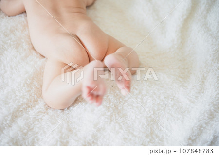 赤ちゃんのかわいいお尻 赤ちゃんのかわいいお尻 107848783
