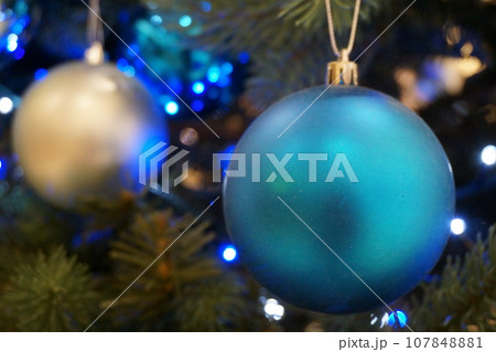 クリスマスツリーの飾り 玉型2 クリスマスツリーの飾り 玉型2 107848881