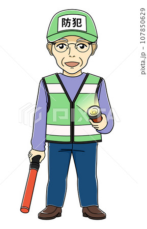 誘導棒と懐中電灯を持つ防犯ボランティアの男性 誘導棒と懐中電灯を持つ防犯ボランティアの男性 107850629