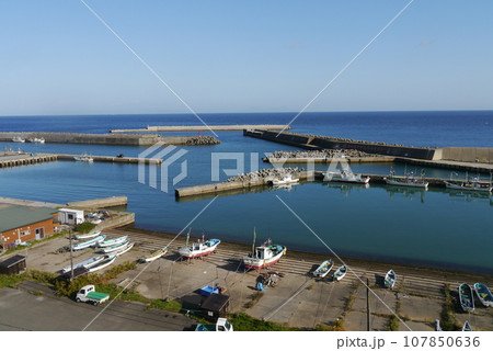 青森県　ここは下北半島の名湯下風呂温泉です。 107850636