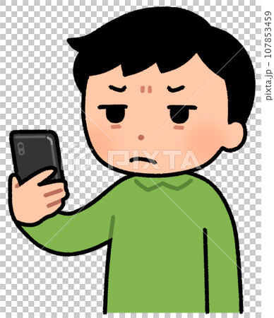 スマホ画面が見づらい男性 107853459