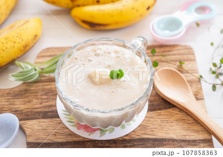 バナナ豆乳ヨーグルト 107858363
