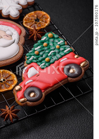 Fresh delicious baked christmas or new year gingerbread cookies Fresh delicious baked christmas or new year gingerbread cookies 107860176