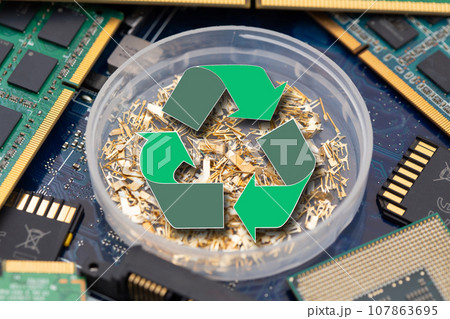 電子機器の基板、部品などから金（貴金属）を回収　リサイクル　イメージ 107863695