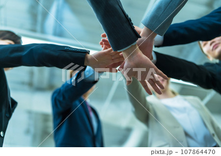 チームワーク えいえいおー チームワーク えいえいおー 107864470