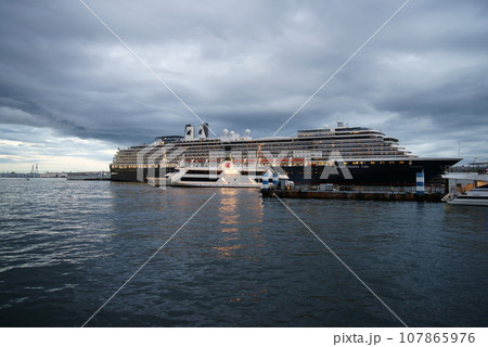 クルーズ客船「ウエステルダム」 107865976