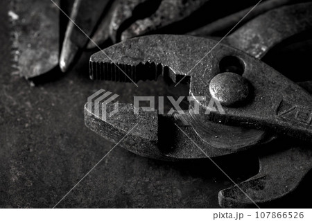 Old rusty tools Old rusty tools 107866526