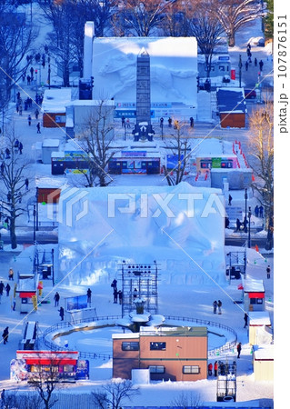 さっぽろ雪まつり 大通会場の風景 107876151