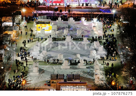 さっぽろ雪まつりの夜景 107876275