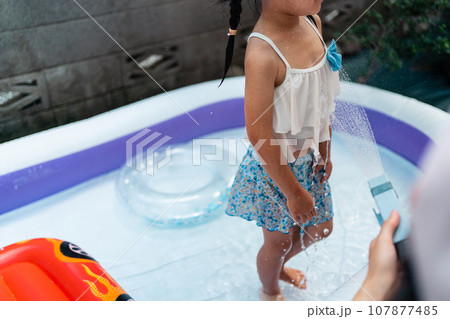 5 years old 107877485
