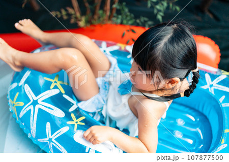 5 years old 5 years old 107877500