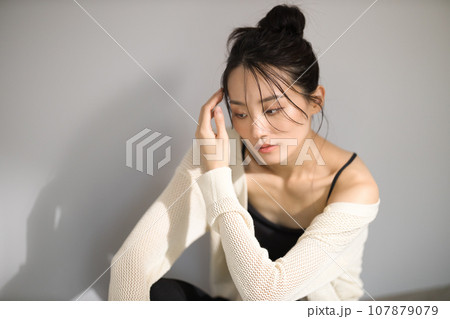 若い女性のビューティーイメージ 107879079