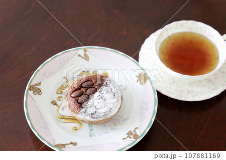 チョコレートタルト・ティータイム 107881169