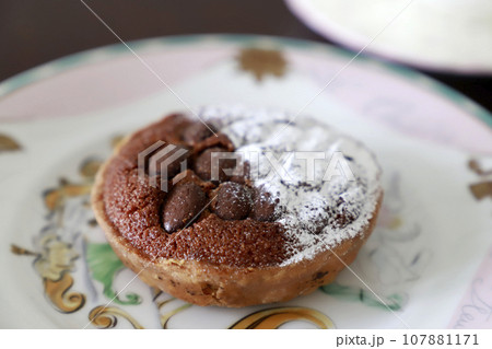 チョコレートタルト・ティータイム 107881171