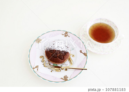 チョコレートタルト・ティータイム 107881183