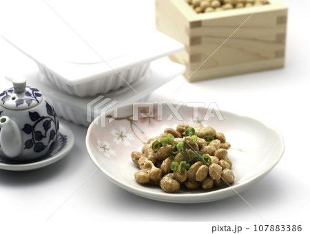 納豆 和食といえば納豆ご飯( 日本食 日本料理 納豆菌 )栄養満点の大豆を使った日本の伝統料理 なっ 納豆 和食といえば納豆ご飯( 日本食 日本料理 納豆菌 )栄養満点の大豆を使った日本の伝統料理 なっ 107883386