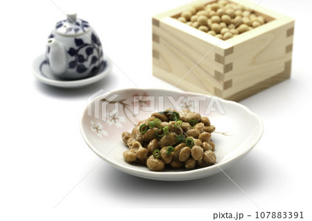納豆 和食といえば納豆ご飯( 日本食 日本料理 納豆菌 )栄養満点の大豆を使った日本の伝統料理 なっ 納豆 和食といえば納豆ご飯( 日本食 日本料理 納豆菌 )栄養満点の大豆を使った日本の伝統料理 なっ 107883391