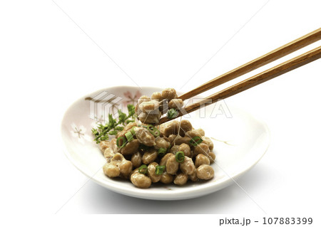 納豆 和食といえば納豆ご飯( 日本食 日本料理 納豆菌 )栄養満点の大豆を使った日本の伝統料理 なっ 納豆 和食といえば納豆ご飯( 日本食 日本料理 納豆菌 )栄養満点の大豆を使った日本の伝統料理 なっ 107883399