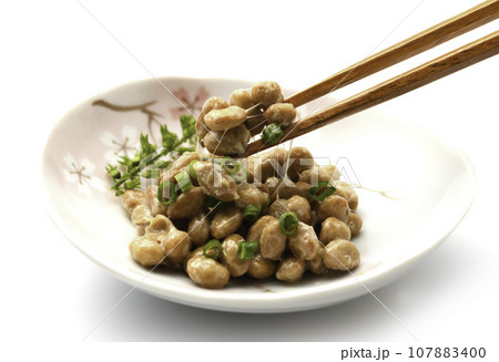 納豆 和食といえば納豆ご飯( 日本食 日本料理 納豆菌 )栄養満点の大豆を使った日本の伝統料理 なっ 納豆 和食といえば納豆ご飯( 日本食 日本料理 納豆菌 )栄養満点の大豆を使った日本の伝統料理 なっ 107883400