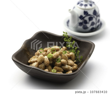 納豆 和食といえば納豆ご飯( 日本食 日本料理 納豆菌 )栄養満点の大豆を使った日本の伝統料理 なっ 納豆 和食といえば納豆ご飯( 日本食 日本料理 納豆菌 )栄養満点の大豆を使った日本の伝統料理 なっ 107883410