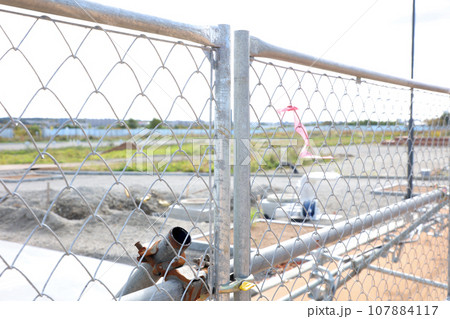 立ち入り禁止, 立入禁止, セキュリティ, ゲート, 扉, 金属, 安全, 柵, フェンス、金網 107884117