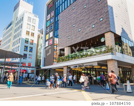 東京　調布駅中央口 107884150