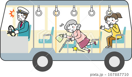 走行中の路線バスの車中で転倒するシニア女性 107887710