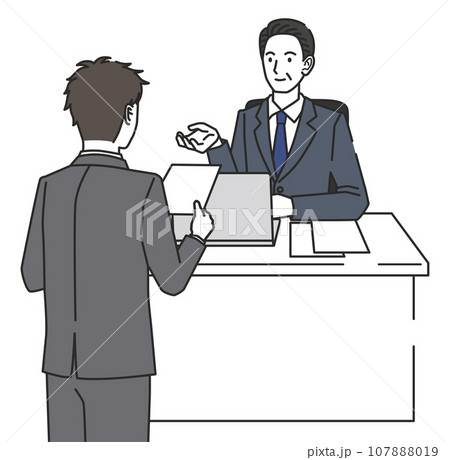 書類を提出する男性 107888019