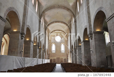 ドイツで最も古いシトー修道院の 1 つクロスターエバーバッハ修道院では定期的にイベントが行われている 107891448