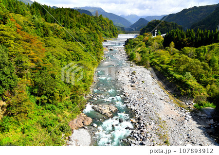 本宮砂防堰堤方面を望む(富山県富山市)【2023.10】 107893912