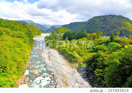 本宮砂防堰堤方面を望む(富山県富山市)【2023.10】 本宮砂防堰堤方面を望む(富山県富山市)【2023.10】 107893914
