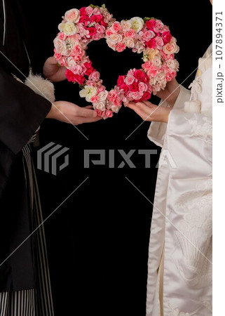 和装前撮り白無垢夫婦撮影ハート小物 和装前撮り白無垢夫婦撮影ハート小物 107894371
