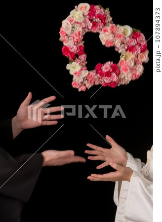 和装前撮り白無垢夫婦撮影ハート小物 和装前撮り白無垢夫婦撮影ハート小物 107894373