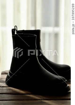 フェイクレザーのサイドゴアブーツ　ショートブーツ 107895289