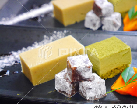 和菓子の盛り合わせ 和菓子の盛り合わせ 107896242