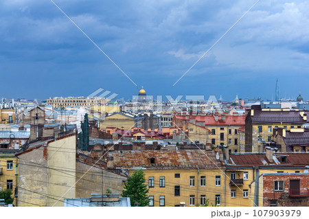 top view of the city roofs in the historical center of Saint Petersburg before the onset of a thunderstorm 107903979