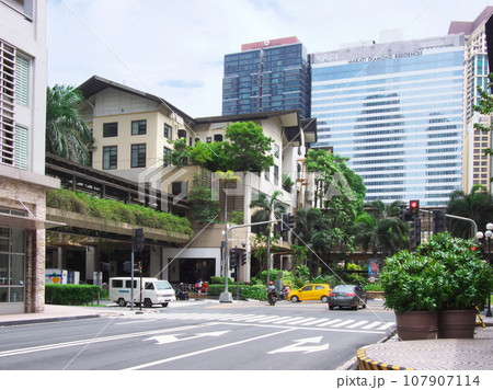 躍動するフィリピン  -  マニラ・マカティの中心街 　都市景観（2023年9月） 107907114