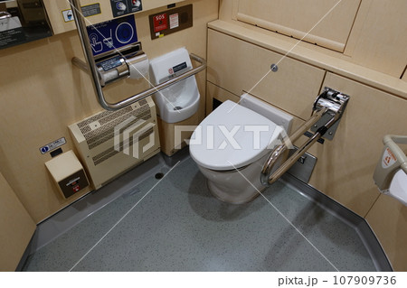 トイレ 便所 手洗い 107909736