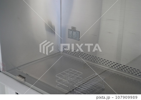 研究室 実験室 ラボ 107909989