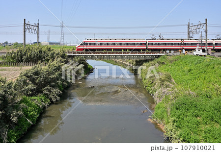 鉄道 私鉄:東武伊勢崎線 特急りょうもう7号 200系 群馬県 鉄道 私鉄:東武伊勢崎線 特急りょうもう7号 200系 群馬県 107910021