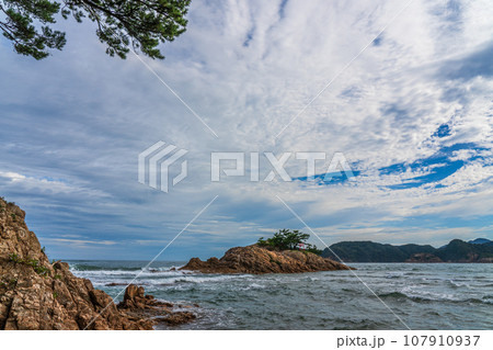浦富海水浴場　鳥取県岩美町　荒砂神社 107910937