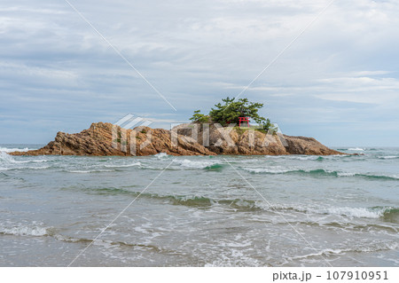 浦富海水浴場 鳥取県岩美町 荒砂神社 浦富海水浴場 鳥取県岩美町 荒砂神社 107910951