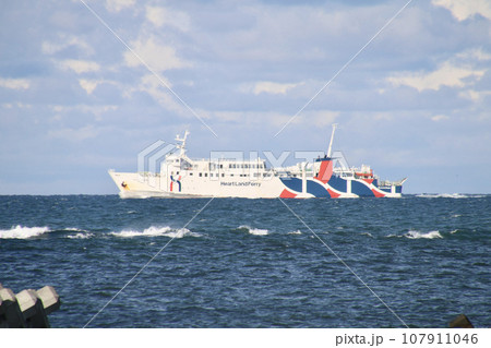 宗谷海峡・フェリー・ノシャップ岬（北海道・稚内市） 107911046