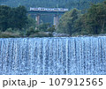 上越線清流魚野川を渡り 107912565